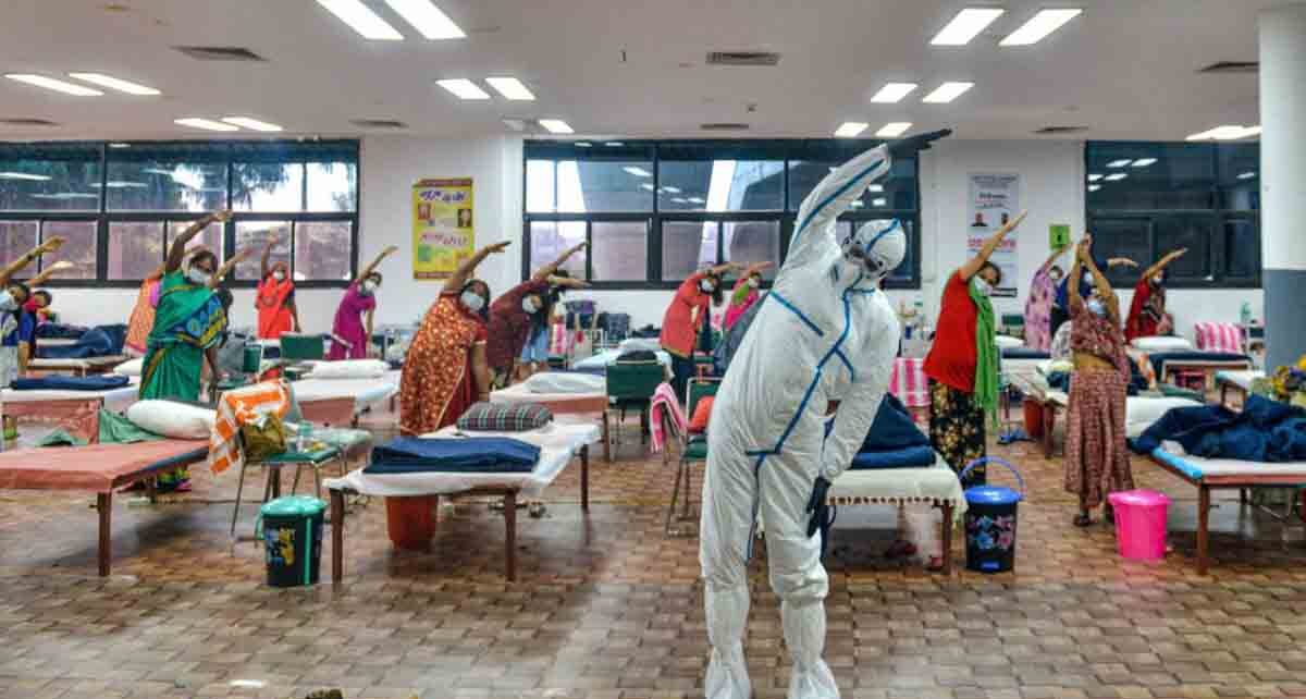 கொரோனா நோயை குணப்படுத்த காயத்ரி மந்திரம் உச்சரித்தால் பலன் கிடைக்குமா என ஆய்வு செய்ய மத்திய பாஜக அரசு நிதி ஒதுக்கீடு !